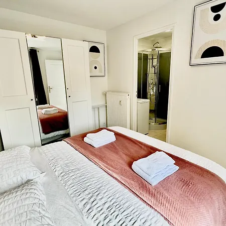 Le Cubry : Hyper-centre Avec Place De Parking Apartment
